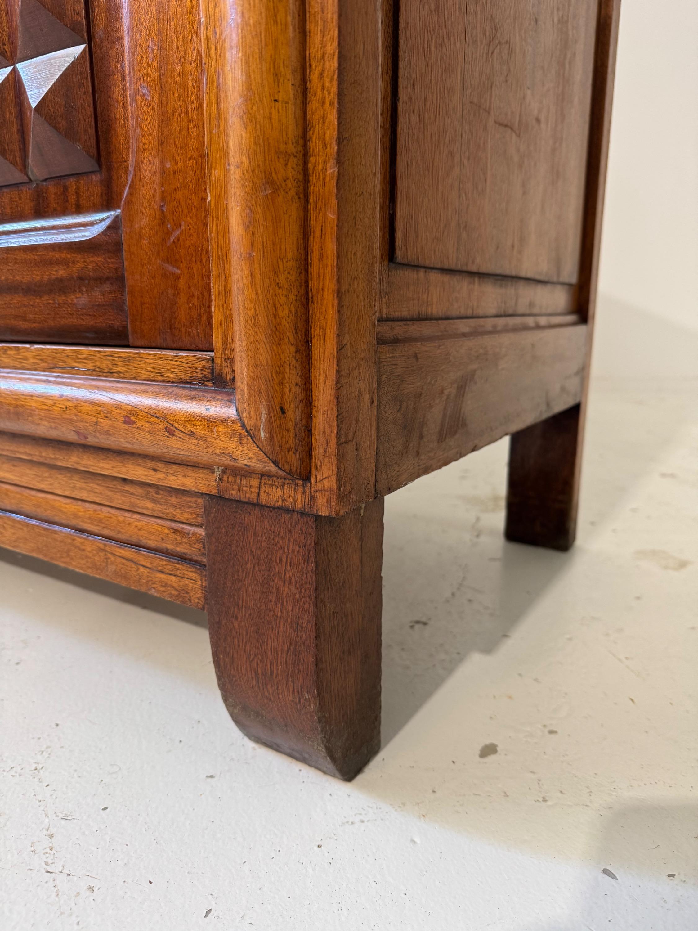 1940’s French Sideboard in Walnut & Mahogany. Dim = 190 x 51 x 105 cm