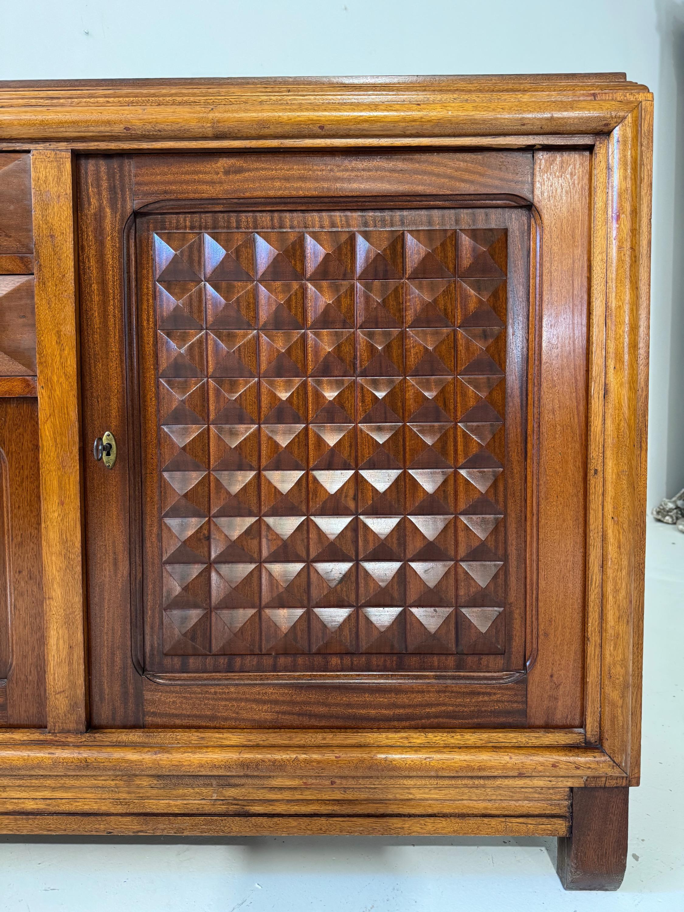 1940’s French Sideboard in Walnut & Mahogany. Dim = 190 x 51 x 105 cm