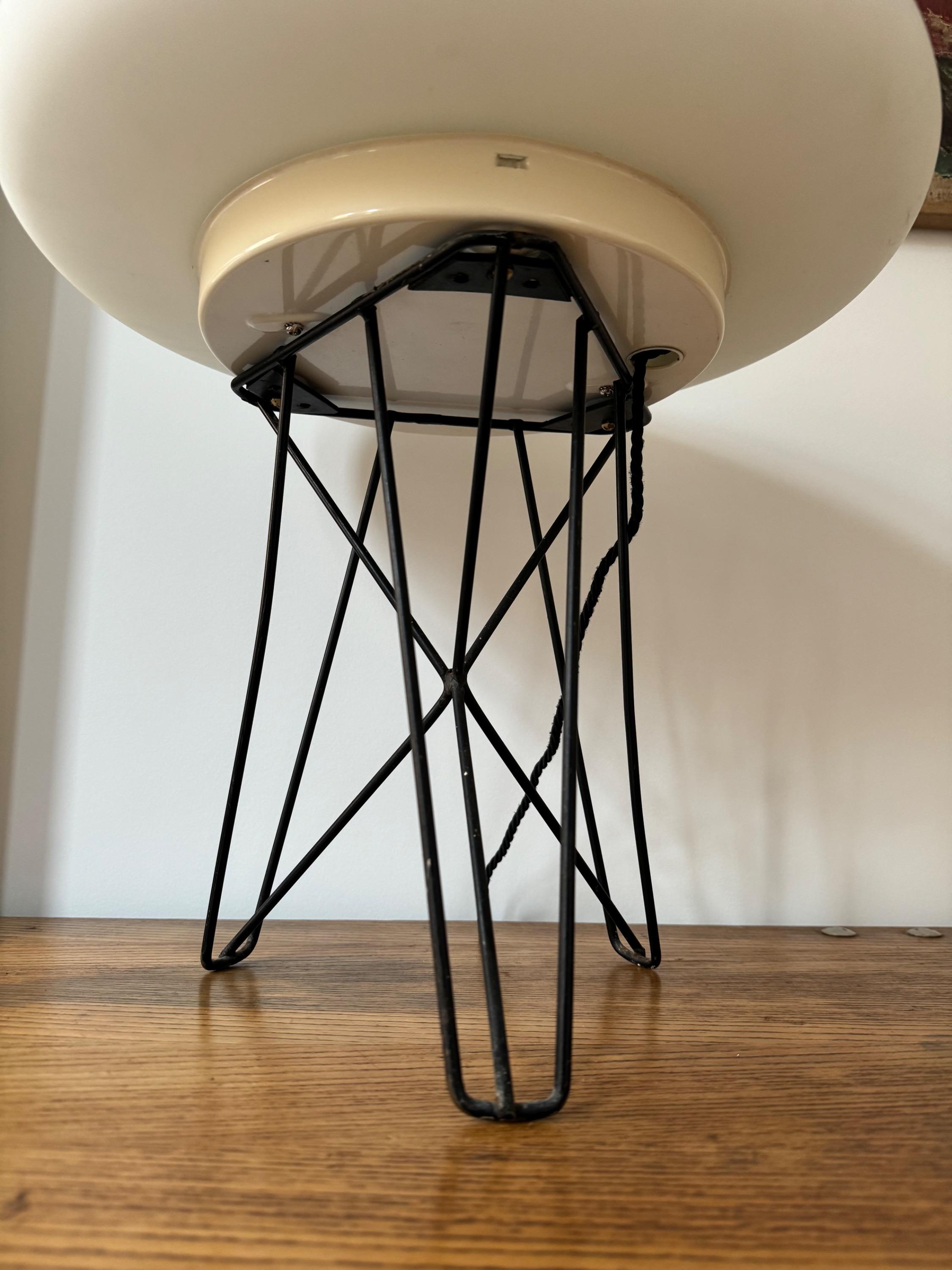 1950’s Table Lamp Dim = H 39 / Diam 40 cm
