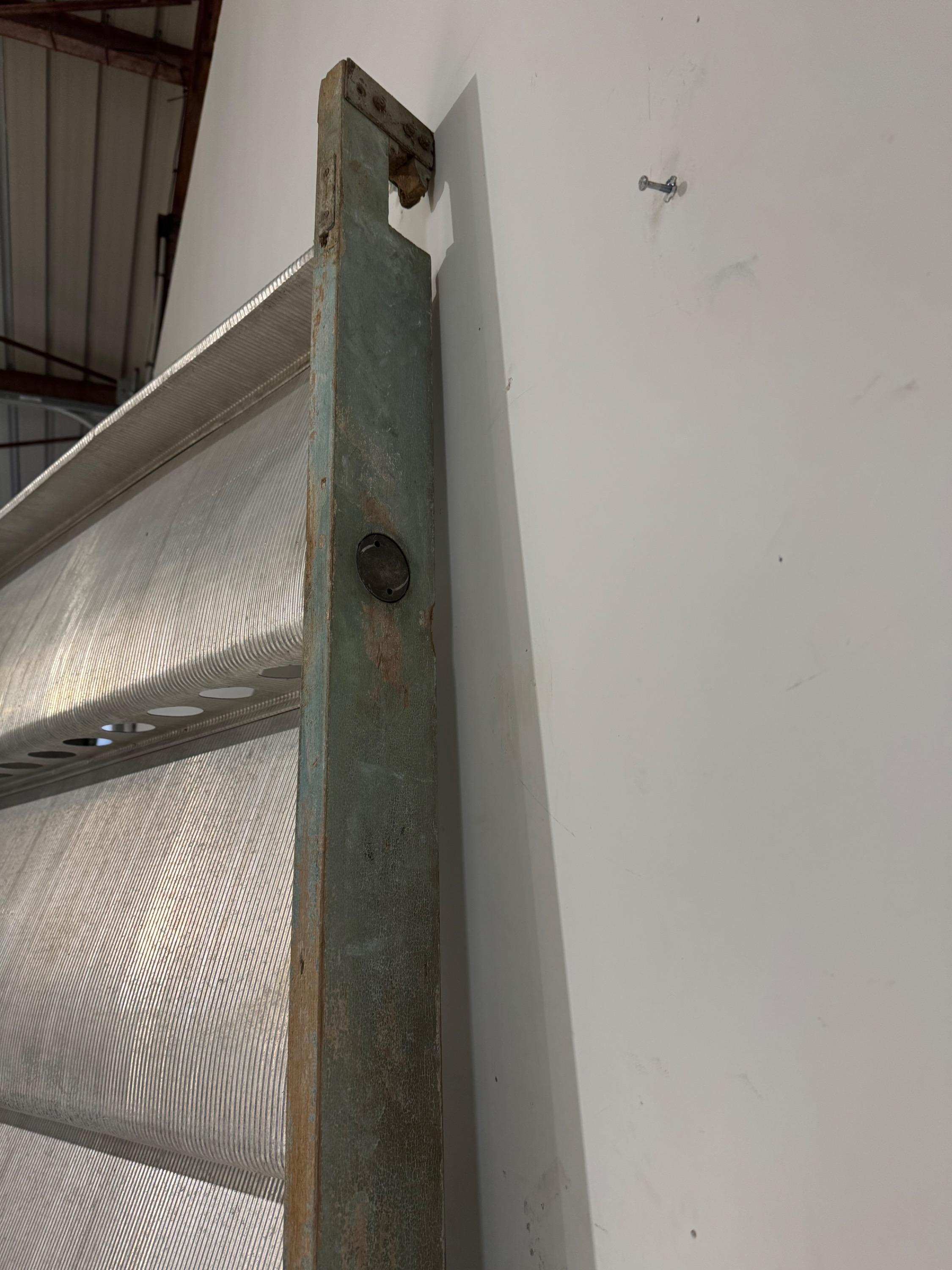 A Pair of Jean Prouvé « Ondes »Aluminium & Painted Wood Sliding Panel, Africa 1963. In Super Original condition. Dim = 271 x 178 x 10,5 cm