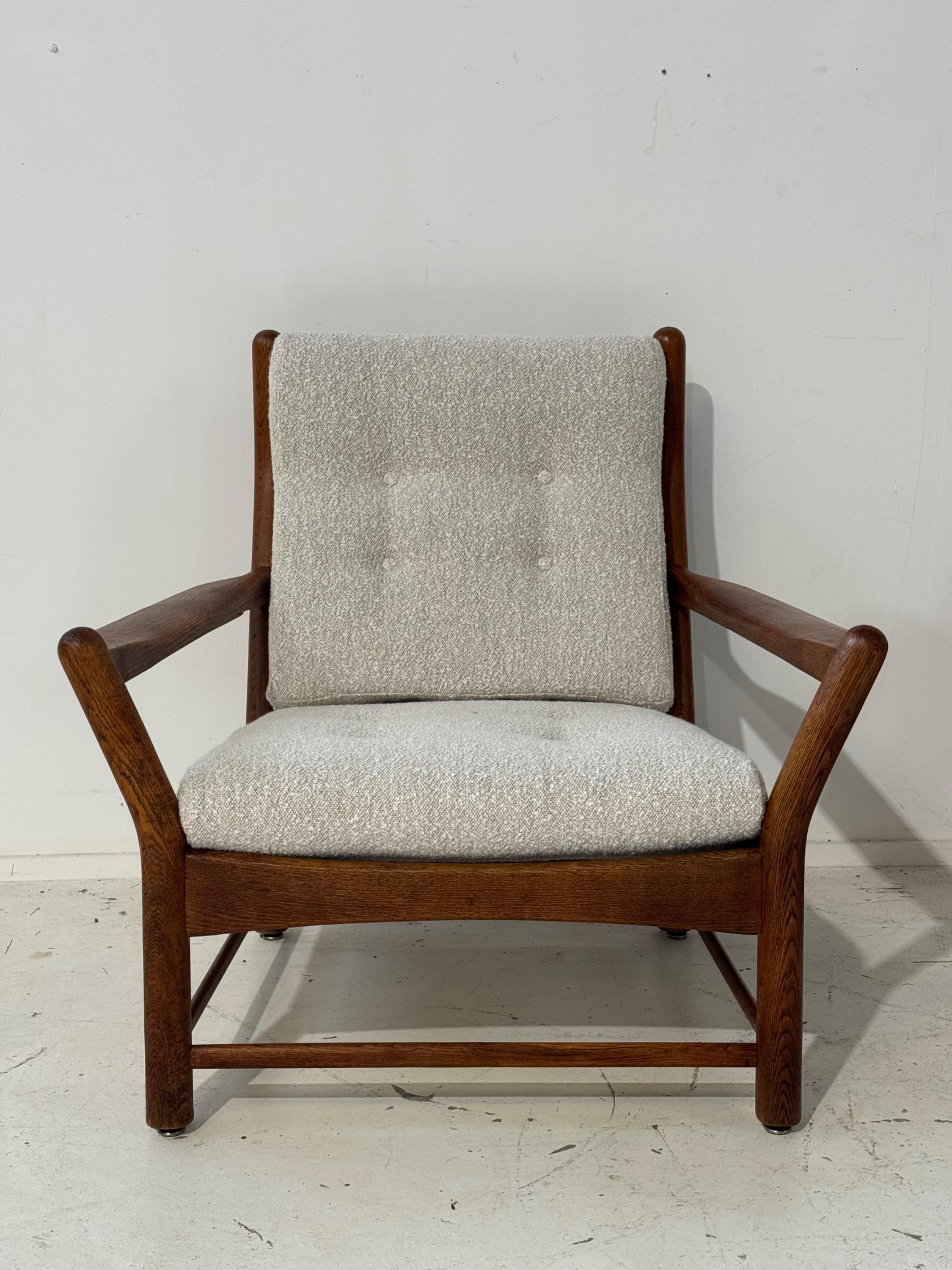 Big Pair of 1950’s Danish Oak Armchairs, Very Nice Design & Wood Work, Fully Restored, New Upholstery in DEDAR Wool Fabric, Very Confortable.  Dim Each= Hback 85 / Hseat 38 x 90 x 82 cm