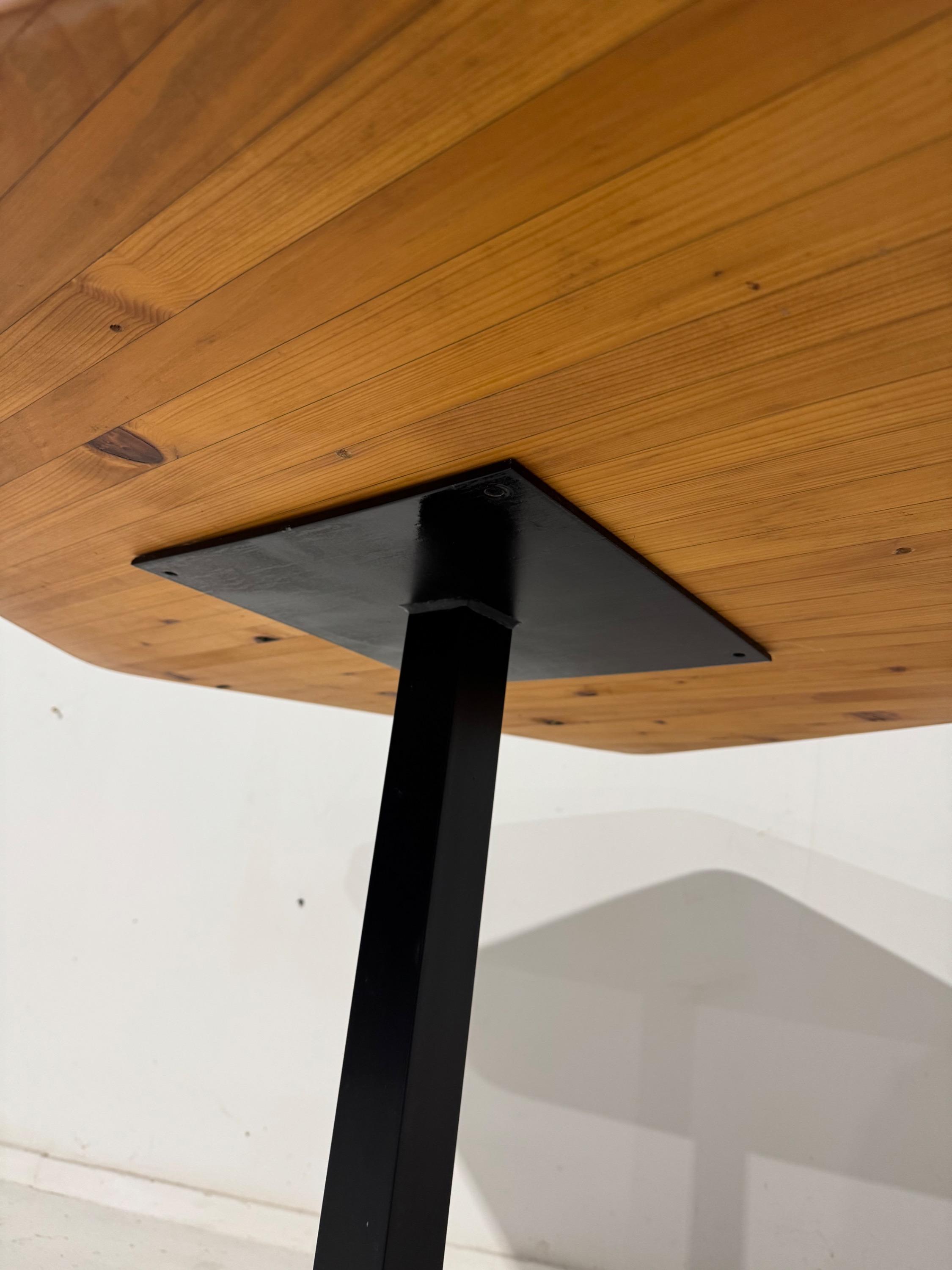 Charlotte Perriand, Pentagonal Table Les Arcs 1800 , « Pierra Menta » Ski Resort 1976 Perfect original vintage condition   Dim = 94 x 94 x 67 cm