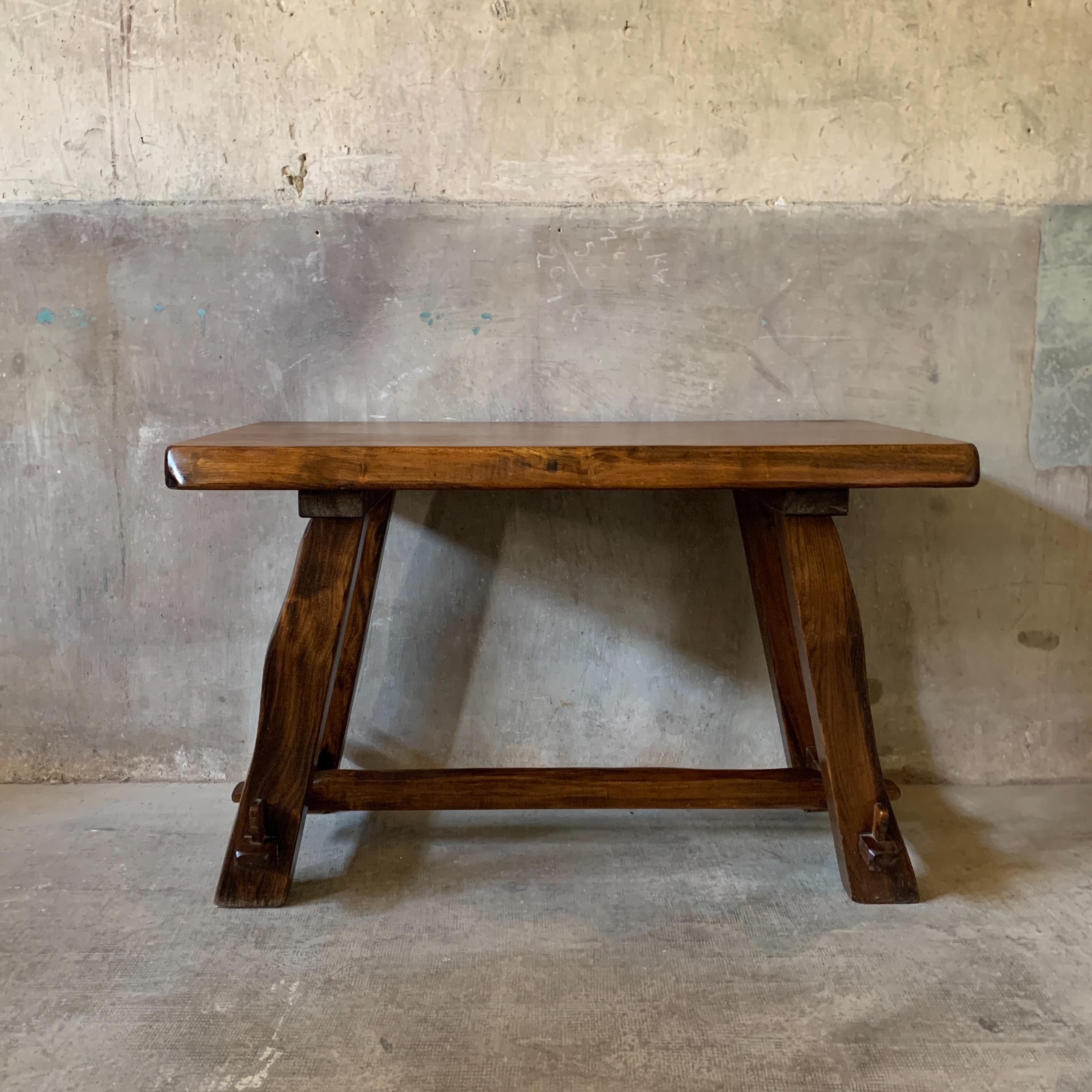 French Primitive Elmwood Table console by Aranjou Circa 1960, never see in this size, super vintage condition. Dim = 120 x 64 x 76,5 cm